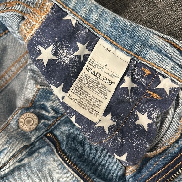 Old Navy Stars & Stripes Light Wash Denim Short Size 6 - Picture 6 of 7